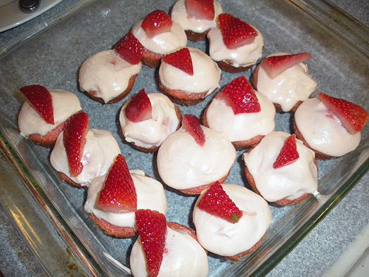 strawberry daiquiri cupcakes